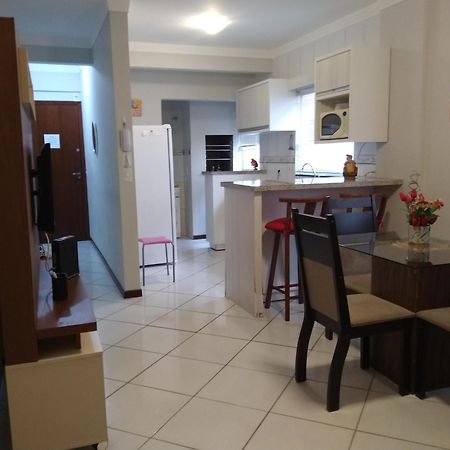 Aconchegante Apartamento Pe Na Areia Na Praia De Ingleses Gaivotas 70M Do Mar Флорианополис Экстерьер фото